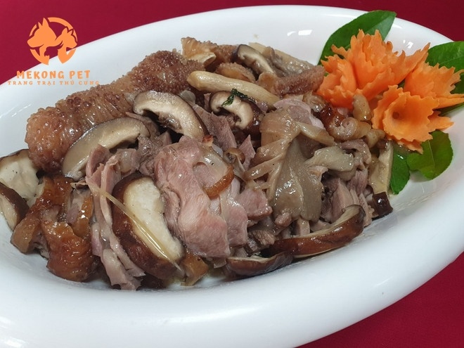 Món ăn được chế biến từ thịt gà đông tảo rất có giá trị dinh dưỡng